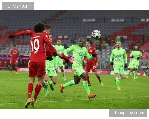 美因茨边路进攻势如破竹，团队配合亮眼引期待