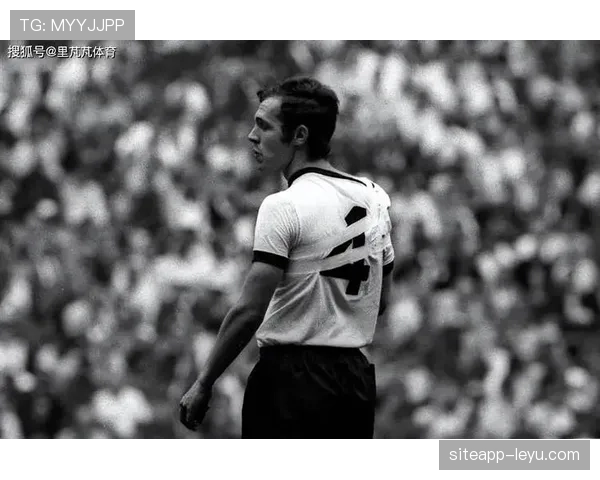 贝肯鲍尔率德国队再创欧洲杯传奇，巩固足坛历史地位