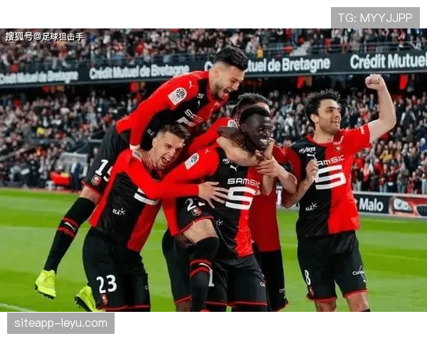 里尔防线稳固助力球队状态回升,联赛排名持续稳固 里尔防线稳固助力球队状态回升,联赛排名持续稳固