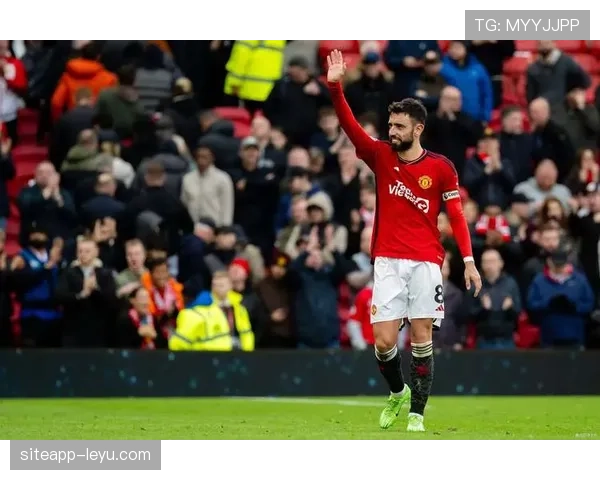 曼联战术争议：滕哈格的强势管理引发球队内部冲突