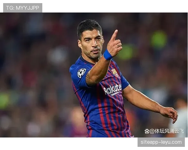 莱万 vs 苏亚雷斯:终结效率与战术角色差异 莱万 vs 苏亚雷斯:终结效率与战术角色差异